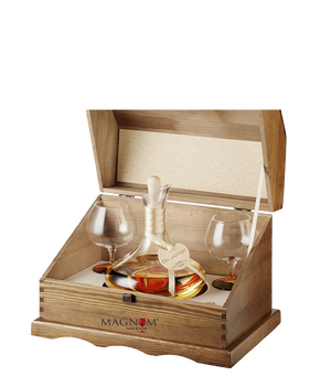 Mazzetti Grappa di Barolo Invecchiata Art "Modigliani" | Holzkiste inkl. 2 Gläsern & Dekanter