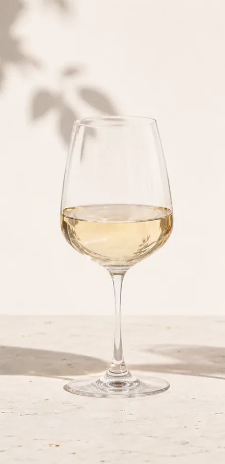 Editoriale Darstellung zu Weißwein